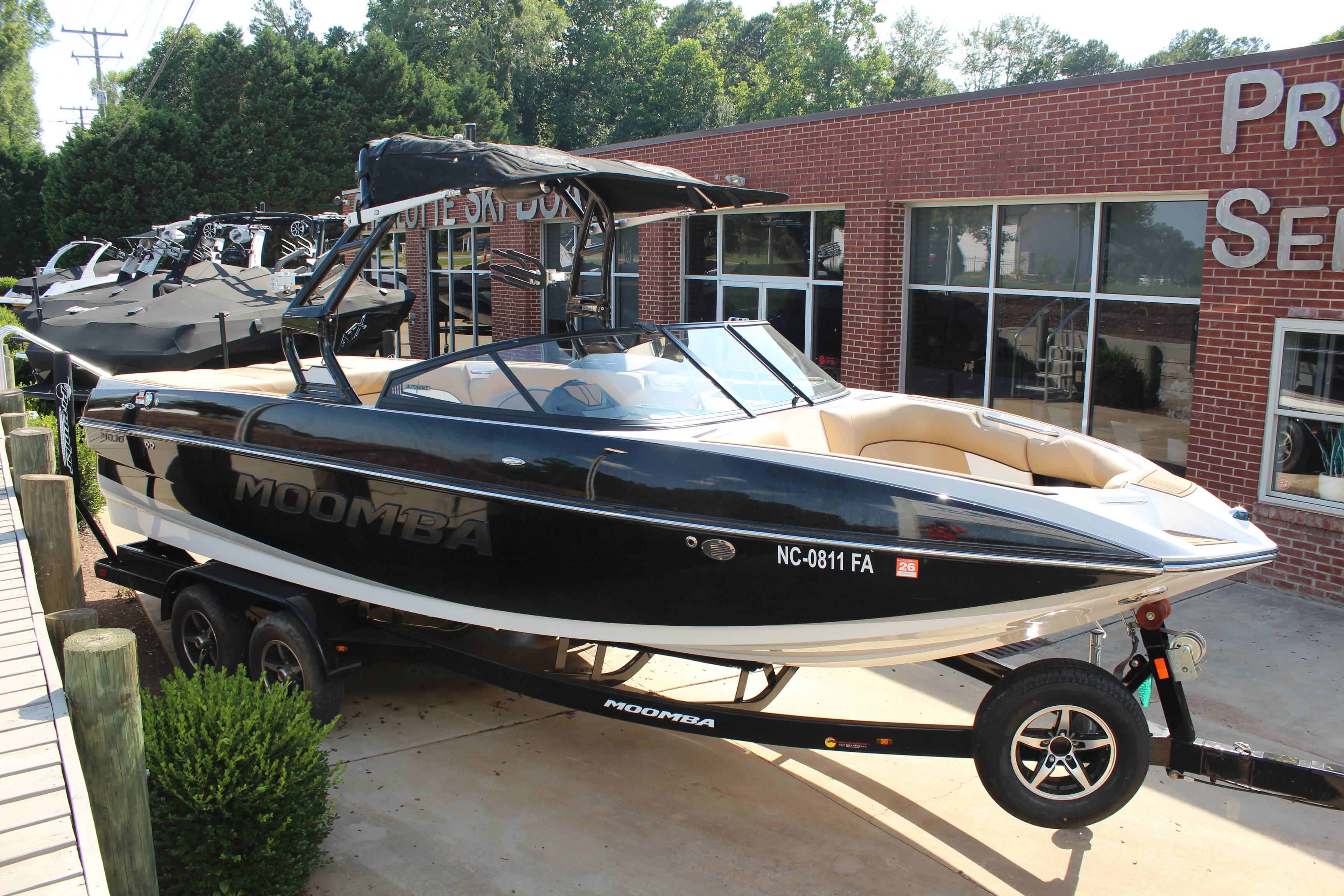 2019 Moomba Mojo w/ Trailer - Low Hours Icon